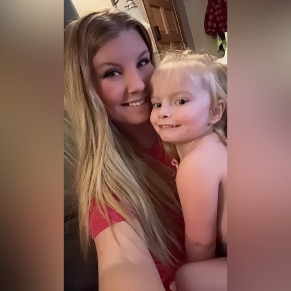 Meet your Posher, Jessica - Picture 2 of 4